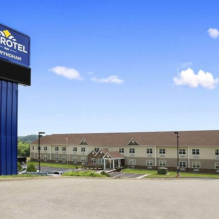 Microtel Inn & Suites By Wyndham Mineral Wells/Parkersburg Exterior photo