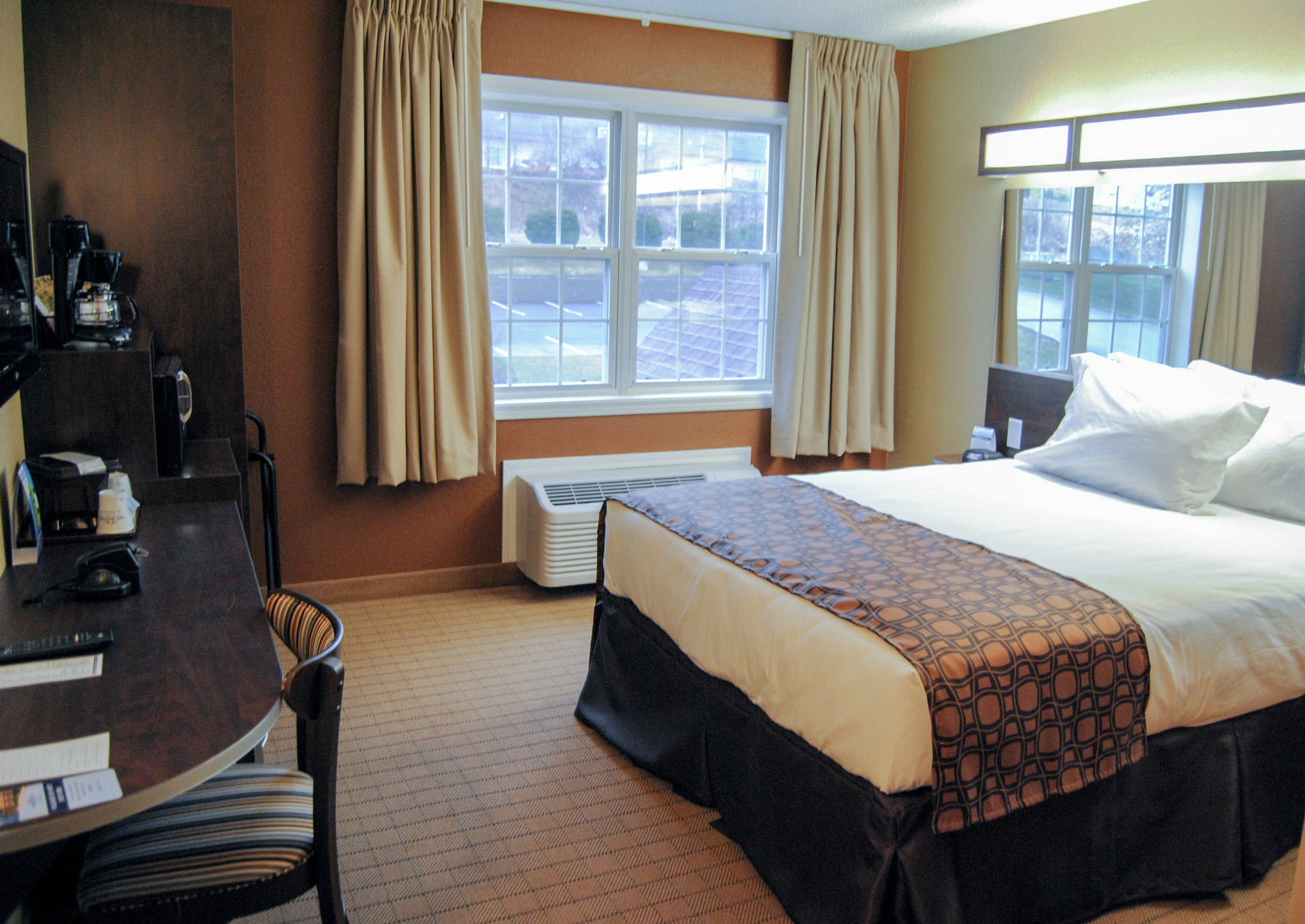 Microtel Inn & Suites By Wyndham Mineral Wells/Parkersburg Exterior photo