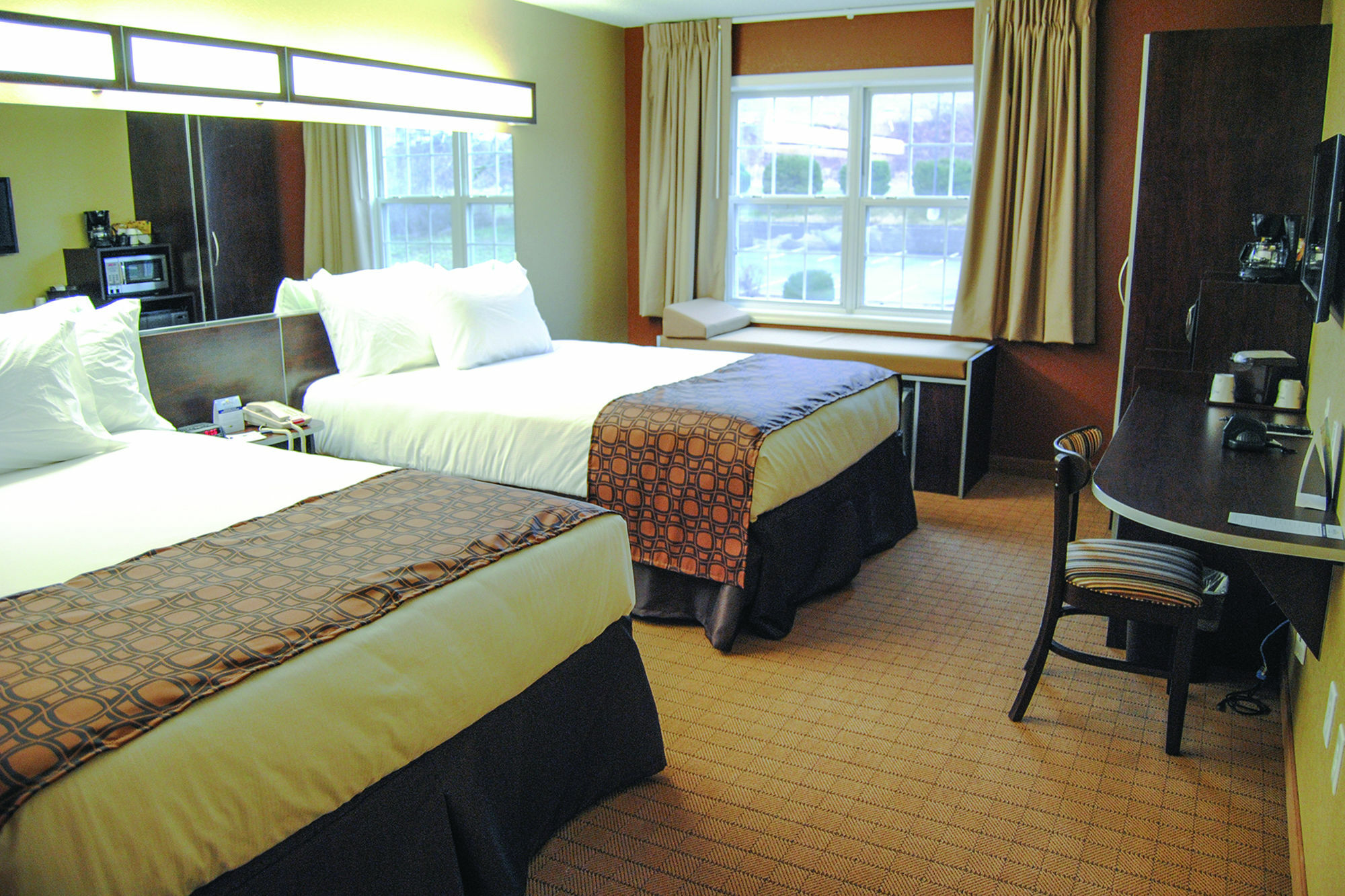 Microtel Inn & Suites By Wyndham Mineral Wells/Parkersburg Exterior photo